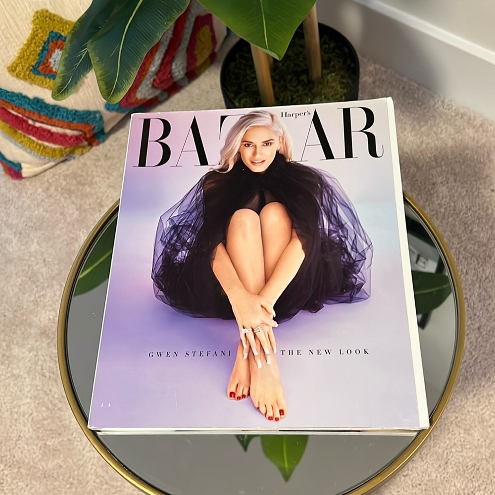 Harper’s Bazaar’s Gwen Stefani Magazine August 2016